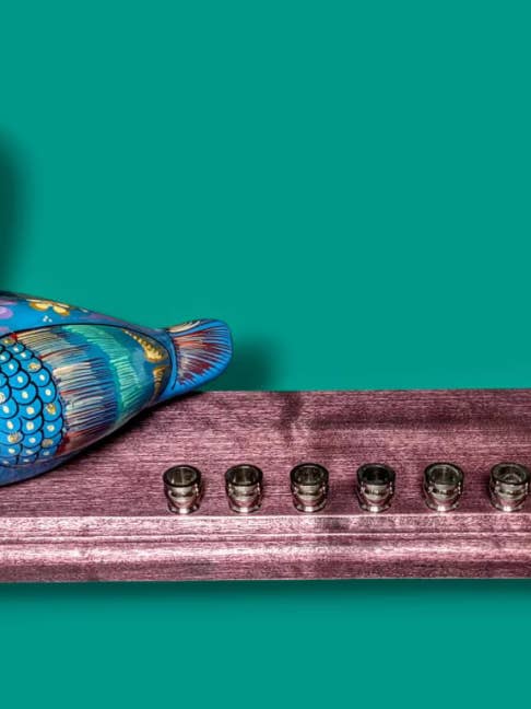 Menorá de cerámica azul con forma de pájaro para venta al por mayor de Eclectic Judaica