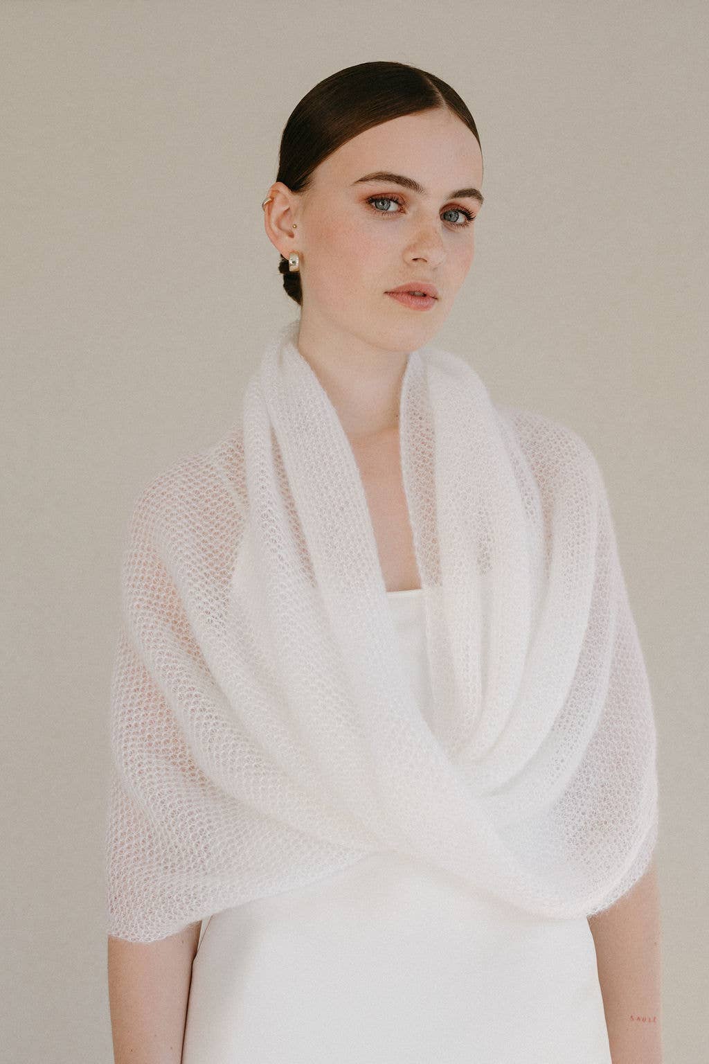WOOL HOUSE - Wholesale Wrap - Women's - Luxurious Bridal Wrap Shawl / MAGNOLIA17