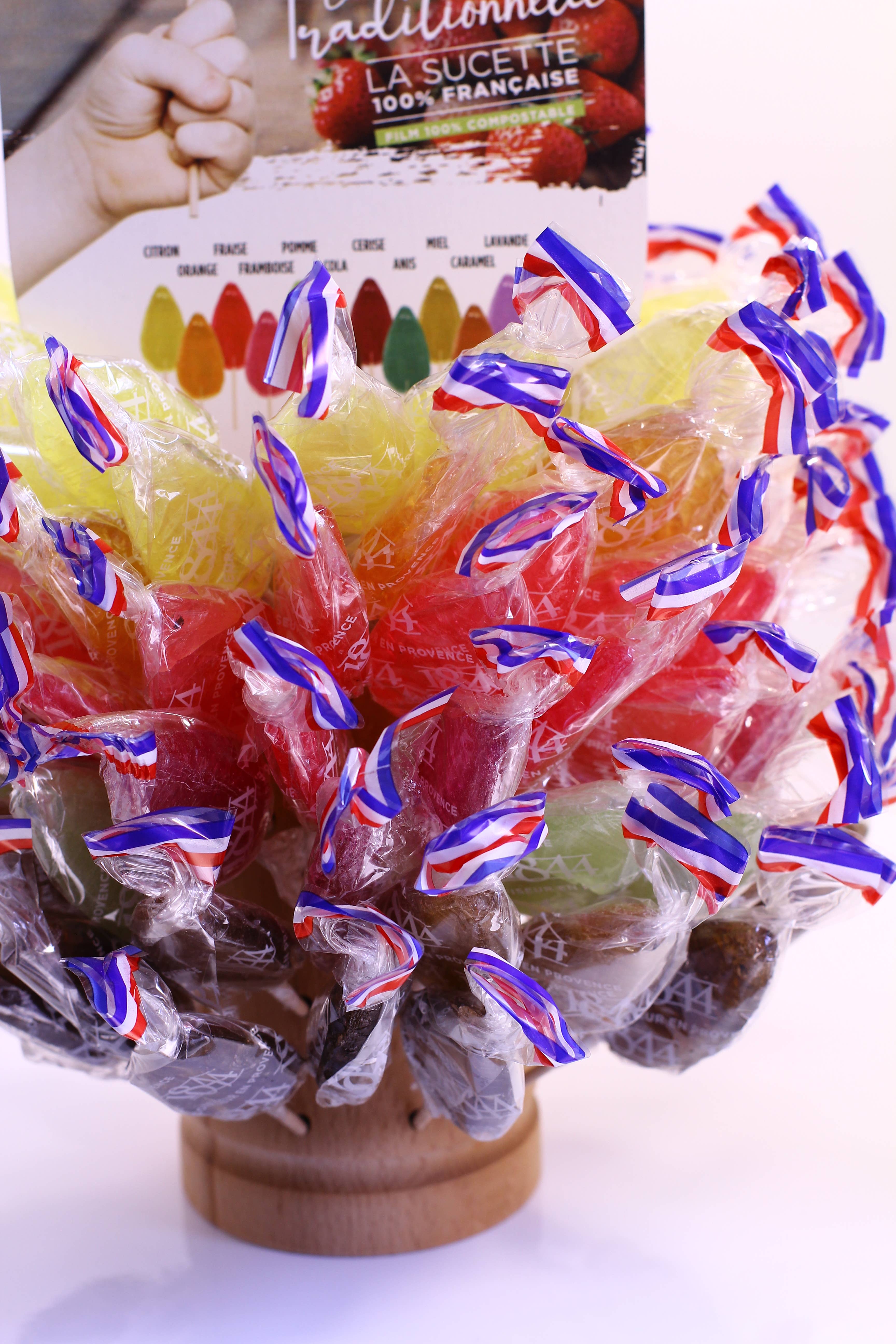 Confiserie 1844 - Wholesale Lolly - Ontdekkingspakket Houten display + 200 ambachtelijke lolly's1