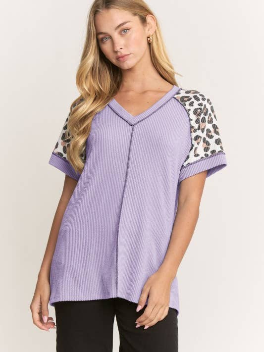 ET8051-10 URBAN RIB TOP MET DIERENCONTRASTMOUWEN voor wholesale door HEIMISH