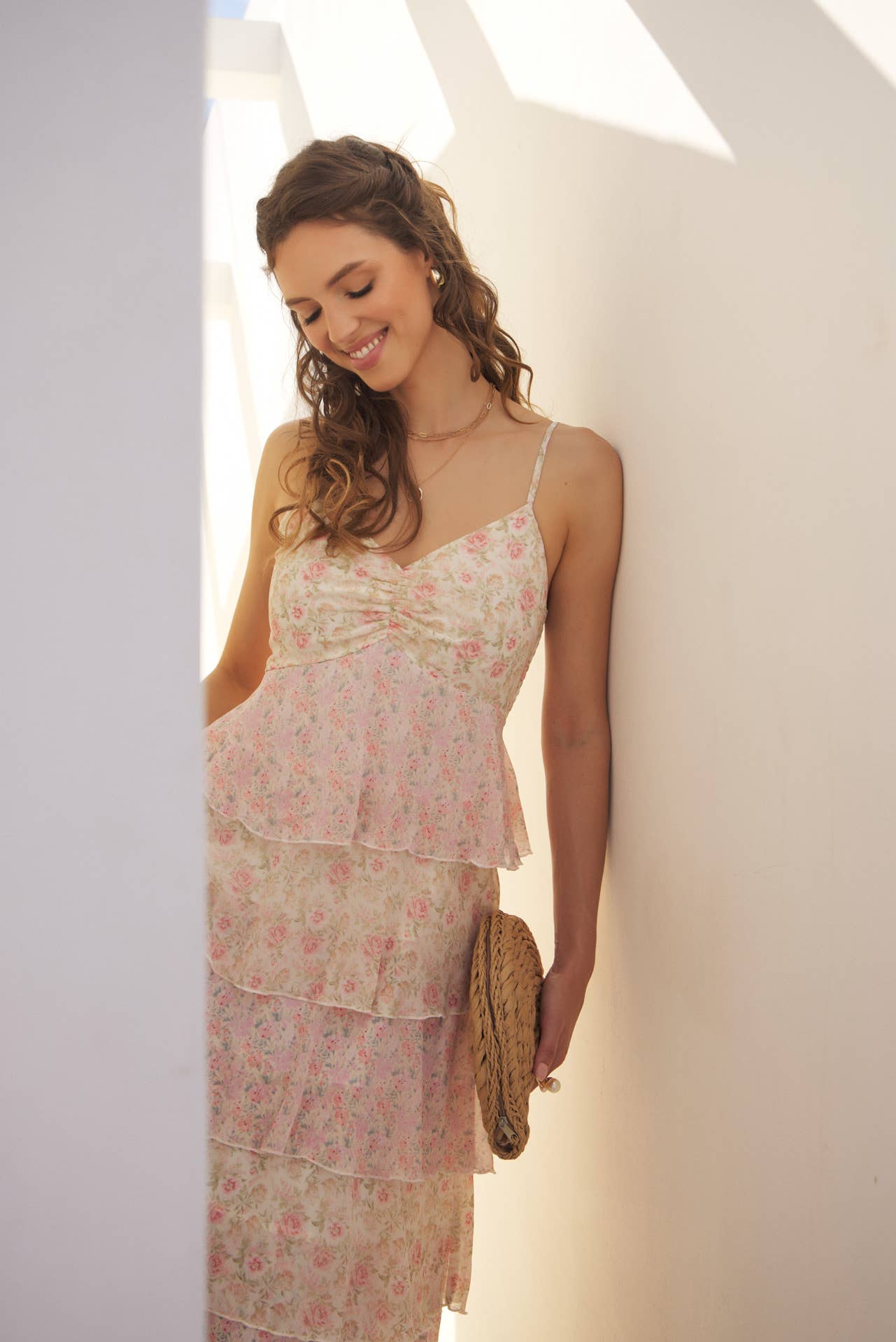 in february - Vente Robe – femme - DÉFINITION DE LA ROBE MAXI À VOLANTS FLORAUX FÉMINITÉ SANS SAISON10