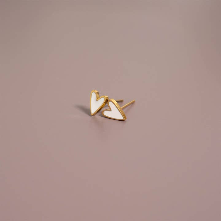 WJW - Vendita all'ingrosso Orecchini a bottone - Orecchini a perno a forma di cuore bianco in acciaio inossidabile con PVD oro 18K2