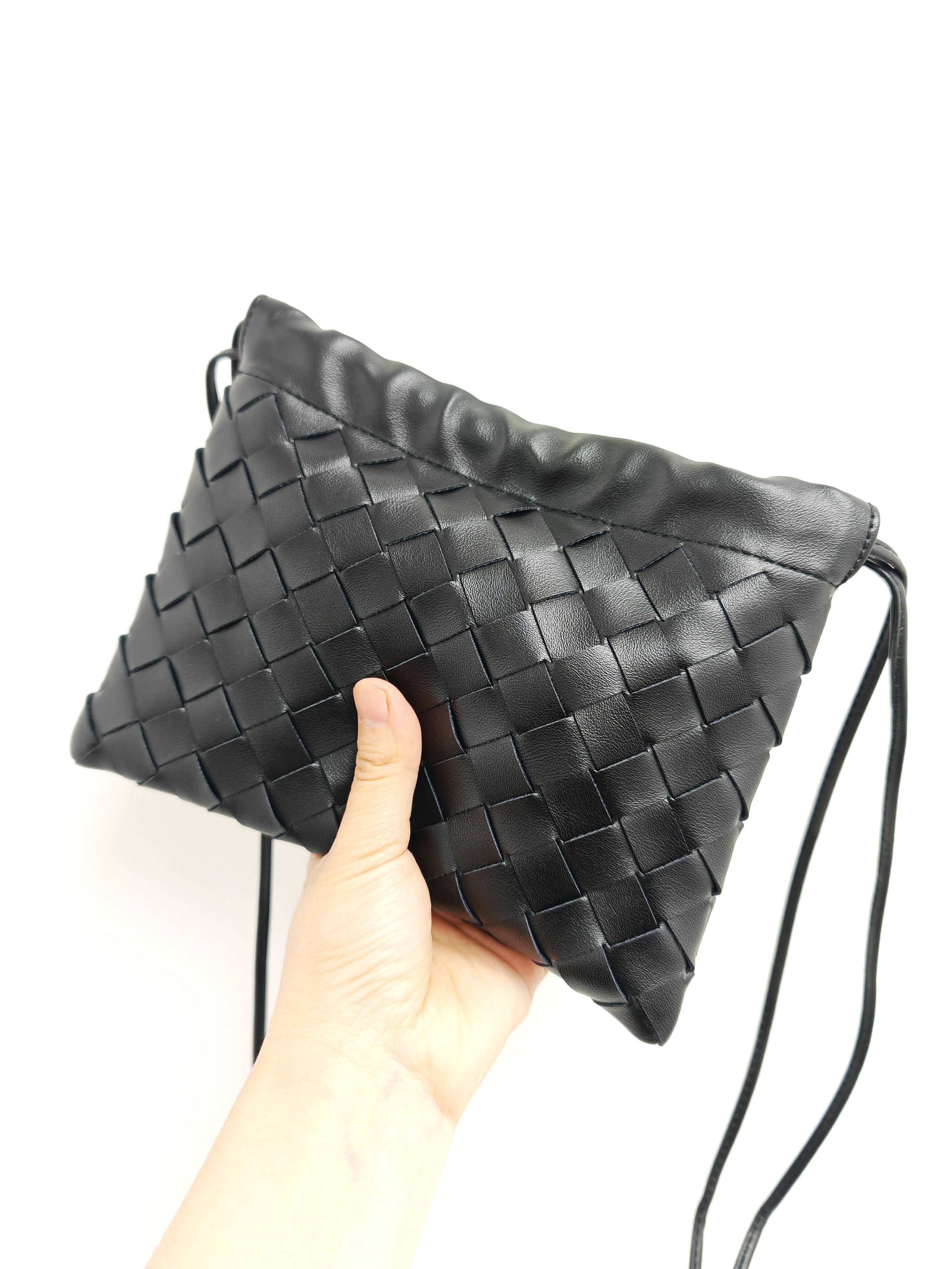 Superbia – wholesale Crossbody bag – Women's – Handmade Woven Premium Pu Mobile Bag Essential BagB21838