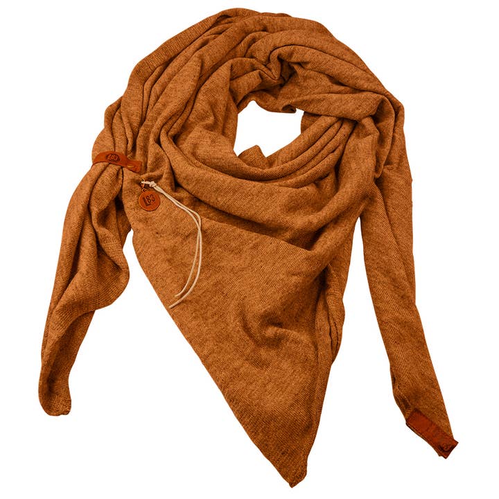 Knitted triangle Scarf Fien Almond for wholesale by LOT83