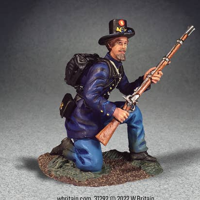 31292 - Federal Iron Brigade Kneeling Defending for wholesale by W.Britain Model Figures