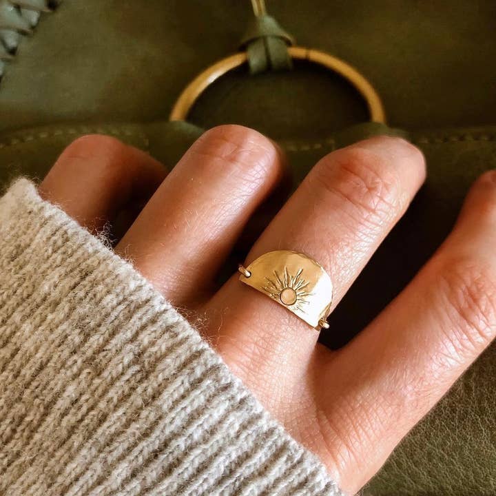 Bague Sunrise pour la vente par Ruby Tulip