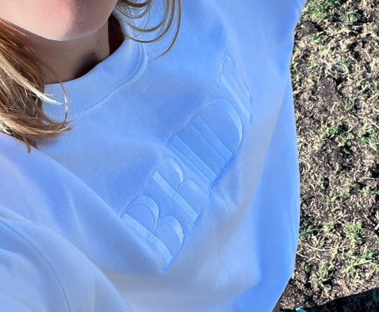 Adventure Stitches - Vendita all'ingrosso Felpa - Donna - Felpa ricamata BRIDE con vestibilità vintage1