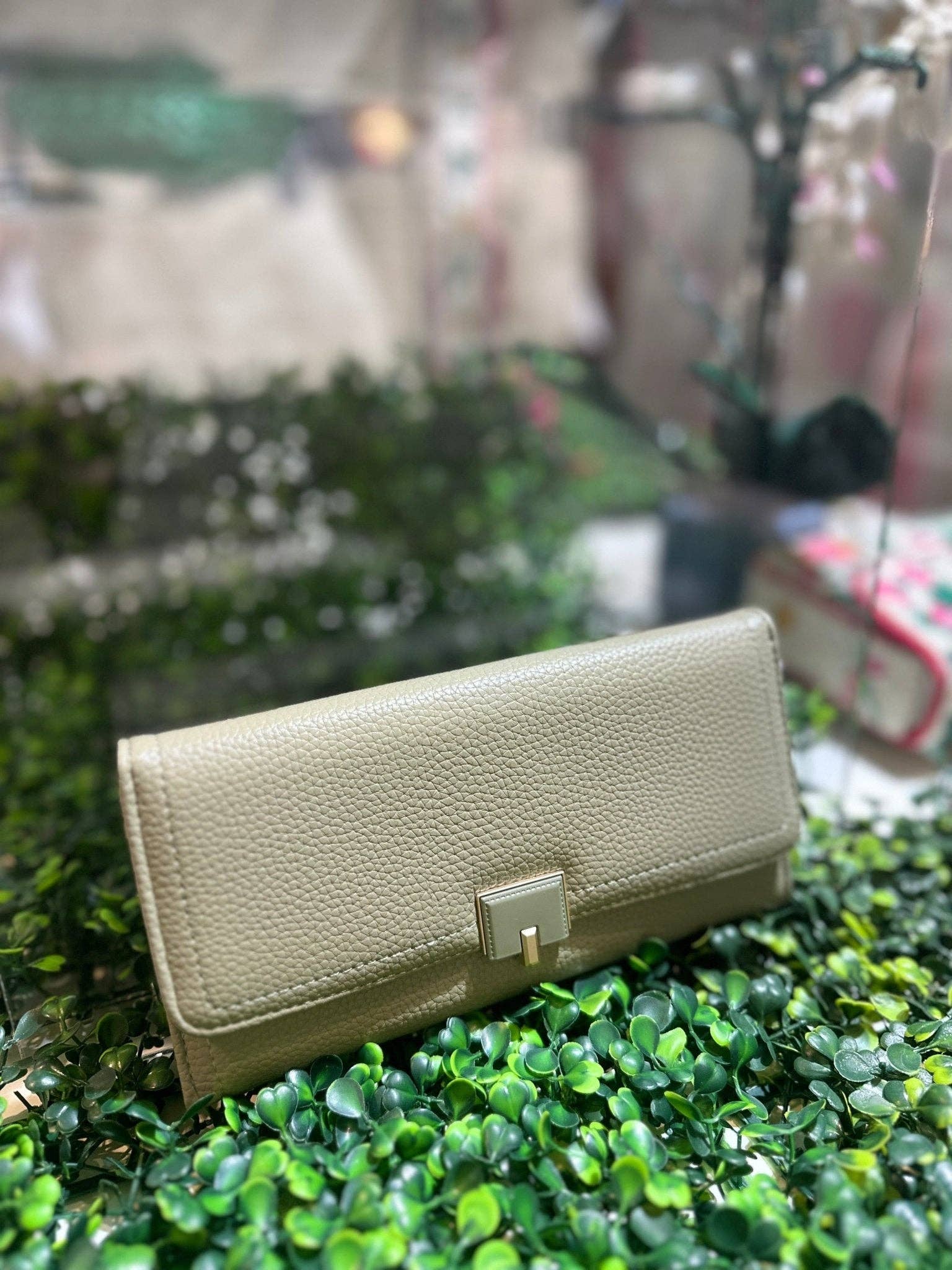 MiMi Wholesale - Wholesale Wallet - Women's - M1477 Melissa Large Wallet0