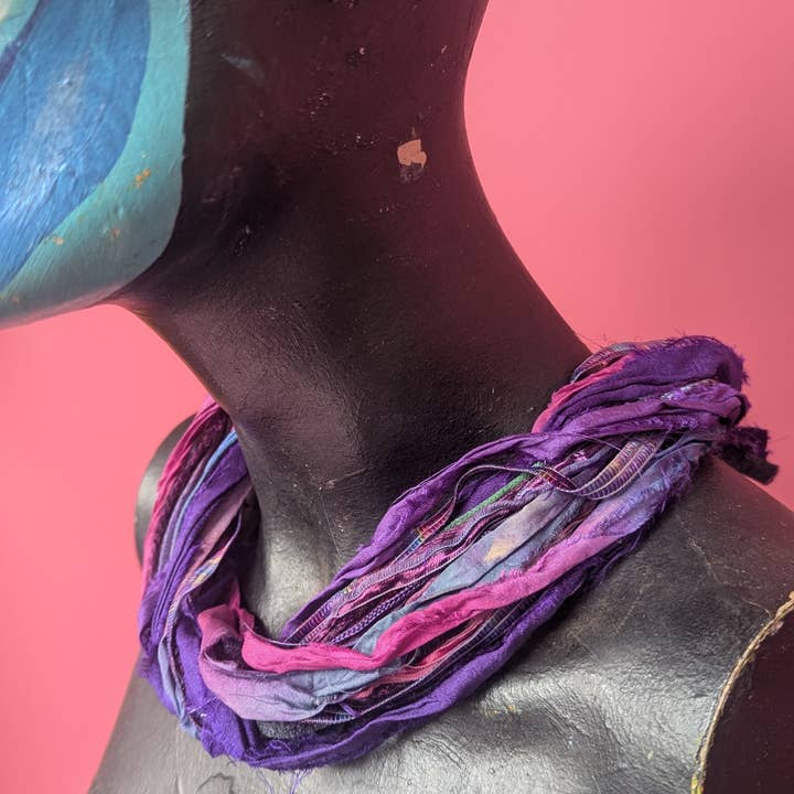 Megan Crook Textiles – wholesale Woven necklace – Silk Yarn Necklace in Pink and Purple2