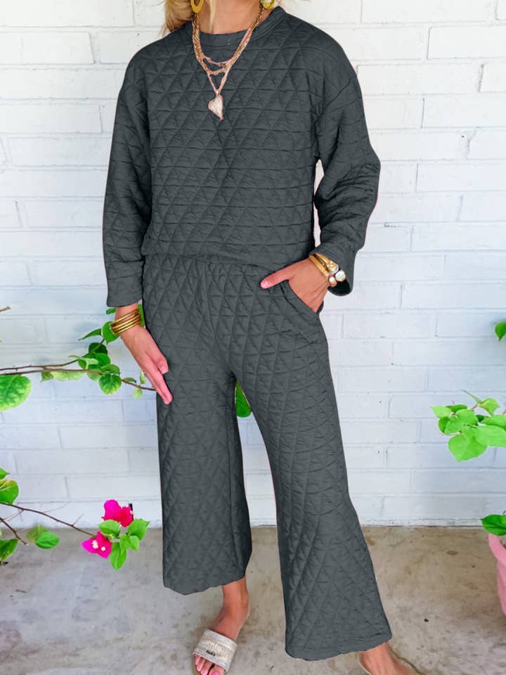 PRETTY BASH – Engroshandel Loungesæt - Dame – Quiltet trøje og bukser outfit