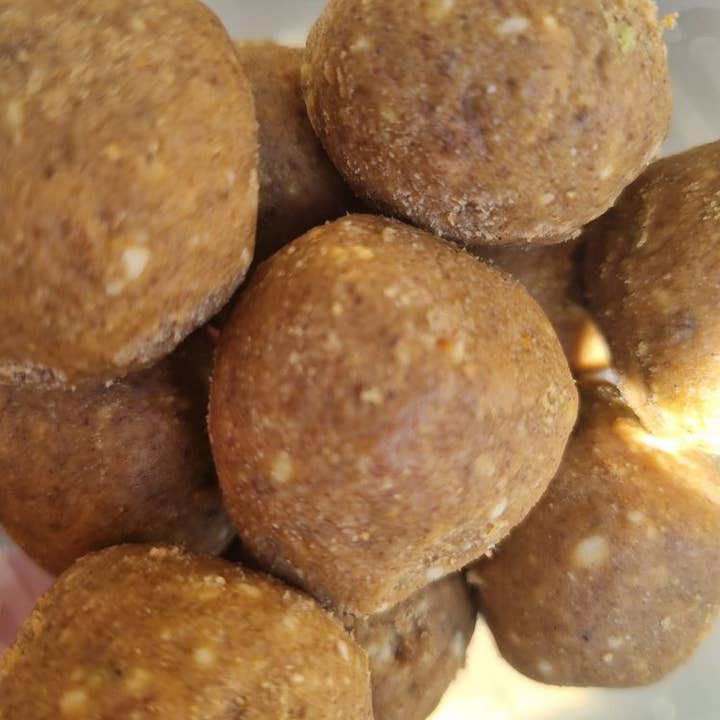 Sattu and Jaggery Laddoos for wholesale by Grannyish