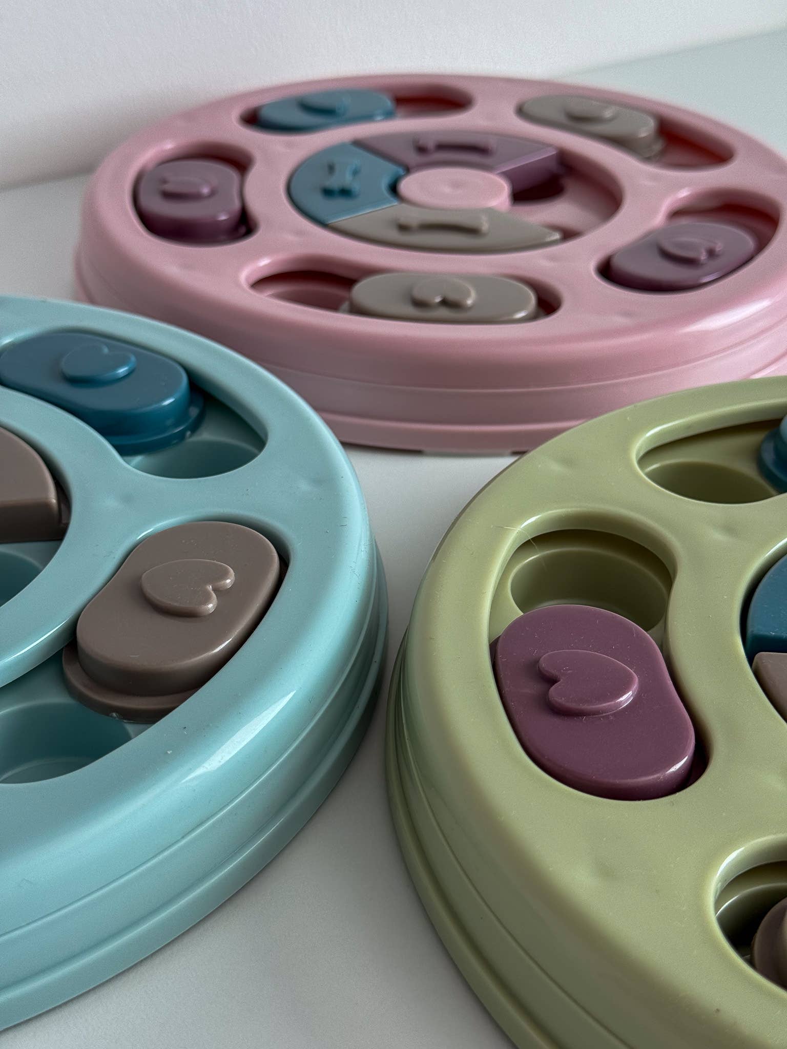 Doggotique – wholesale Leksak - Hund – Rund intelligensleksak för hundar1