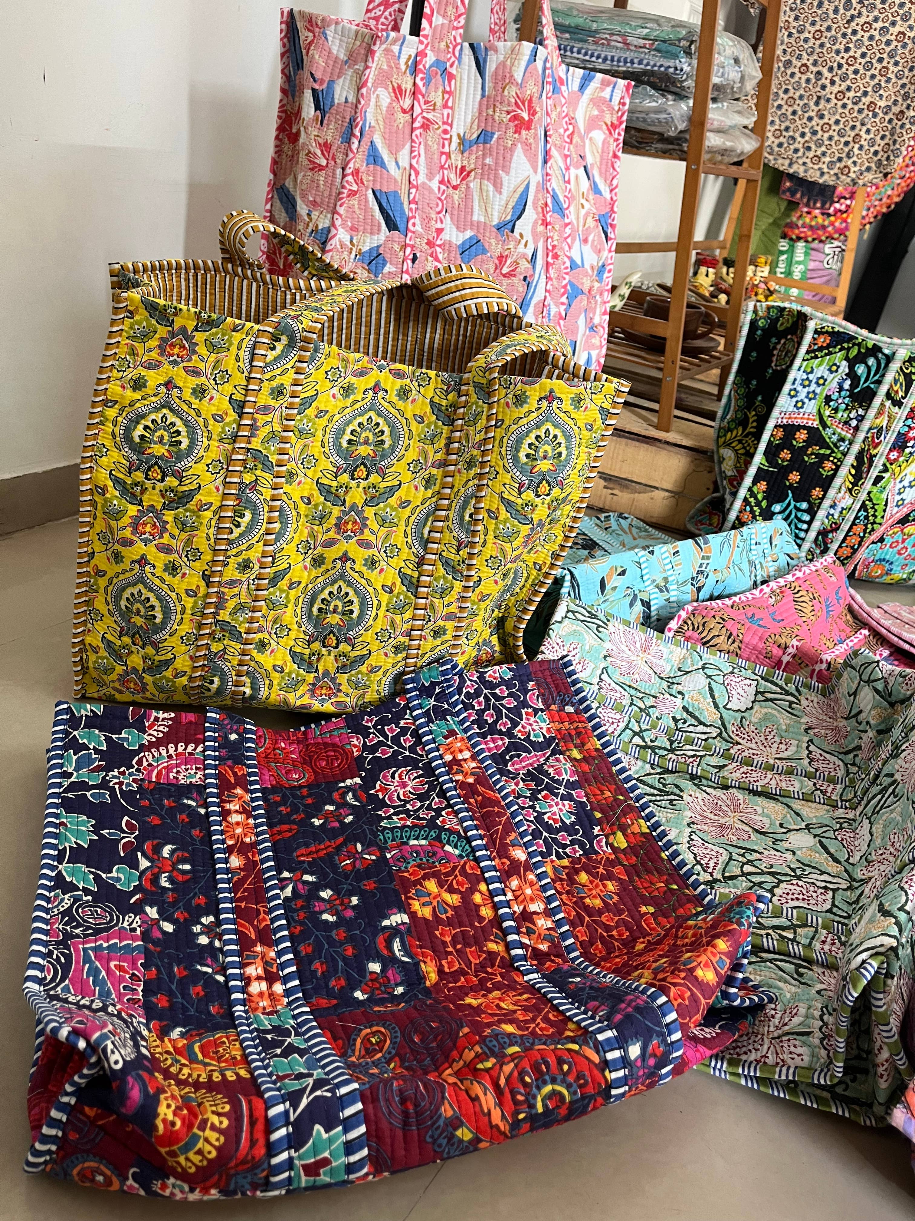 Meghcraft - Wholesale Tote Bag - Women's - Floral Cotton Quilted Block Print Tote Bag-Beach Bag totes14