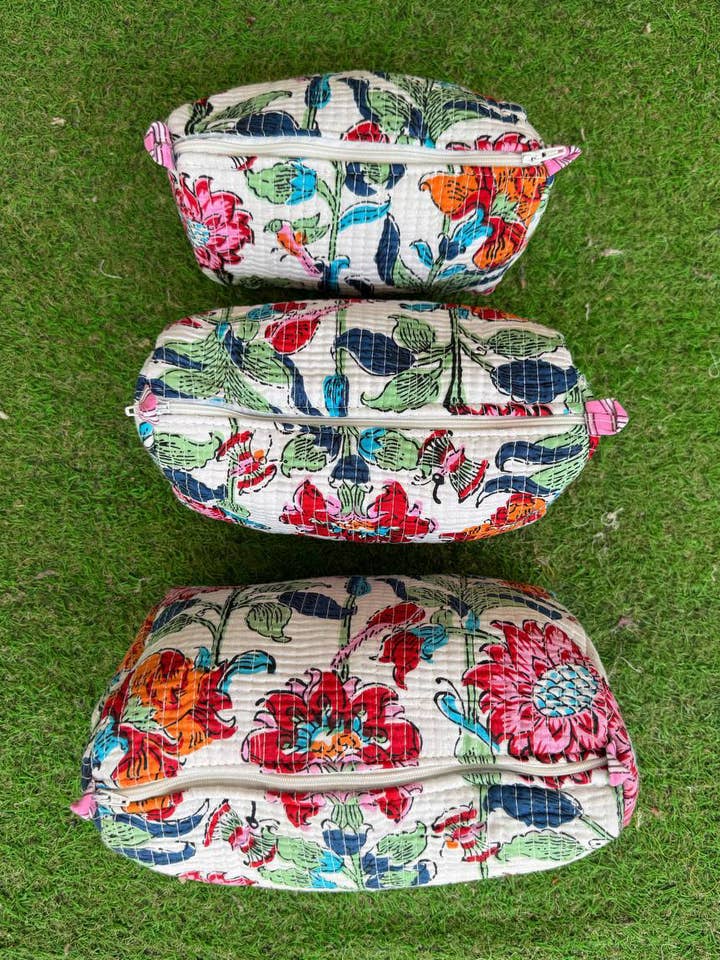 Beautiful Design Cosmetic Bag Makeup Bag Cotton Quilted Bags for wholesale by Bhawana Handicrafts