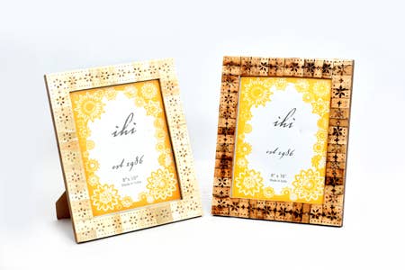 India Handicrafts Inc - Vente Cadres photos - Cadres découpés floraux LG, blanc et marron2