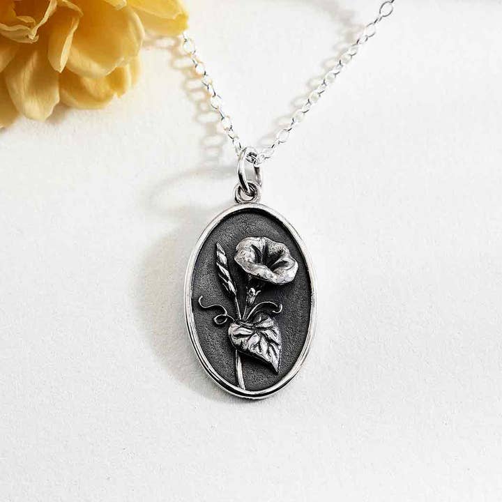 Nina Designs - Wholesale Pendant/Charm Necklace - Sterling Silver Birthflower Necklaces