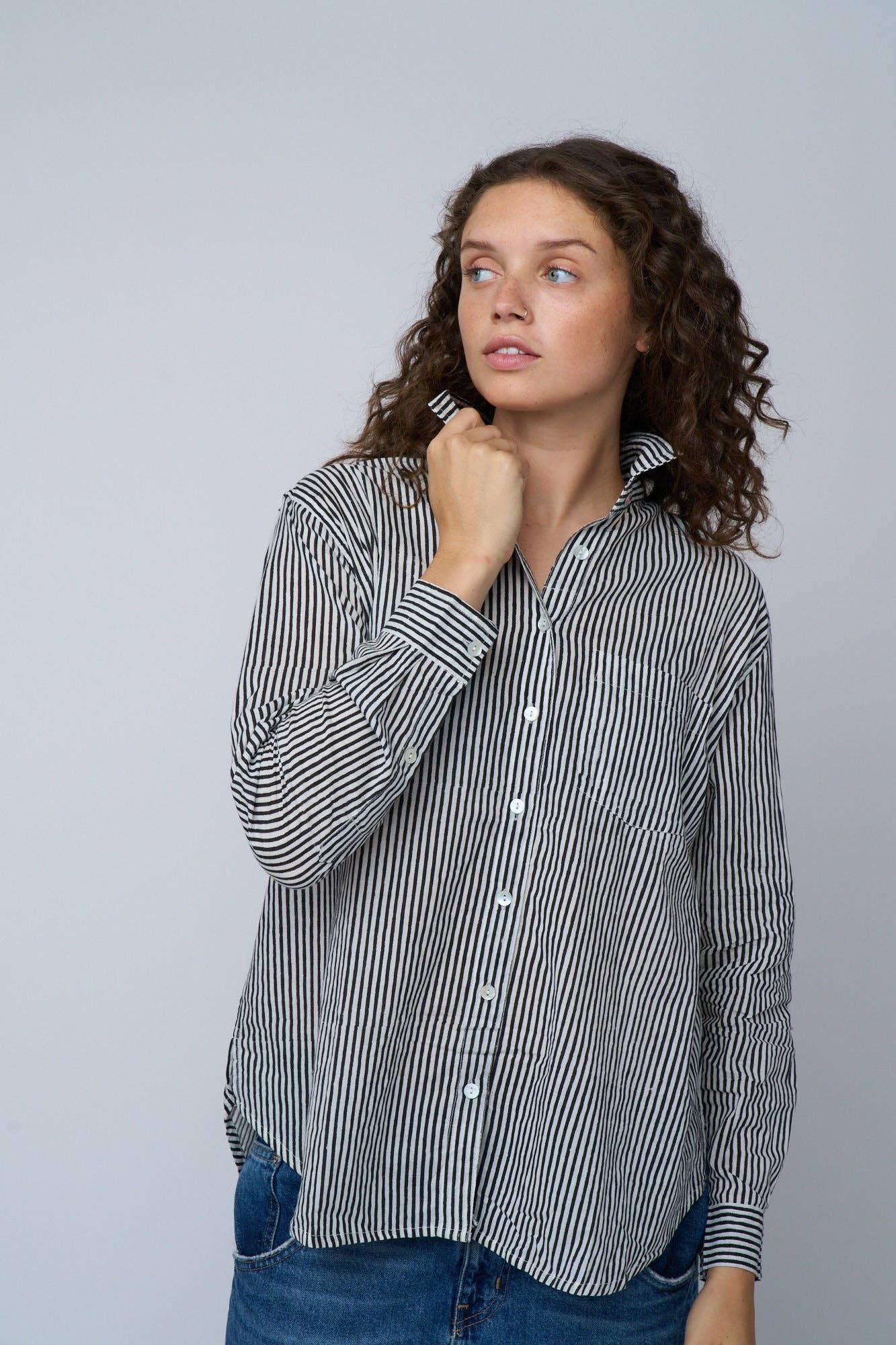 and for Good – Großhandel Hemd mit Button-down-Kragen – Damen – Good Boyfriend Shirt - Herrenmode Stripe Schwarz2