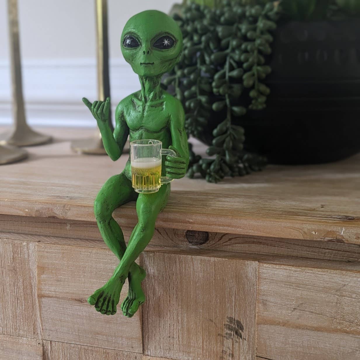 John Bernard & Company - Wholesale Decorative Figurine - Party Alien Shelf Sitter Male Drinking Beer 10" Figurine3