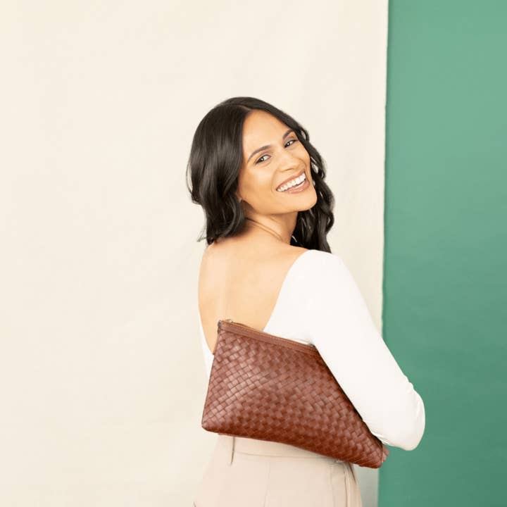 Deux Mains: Haiti Fair Trade - Wholesale Crossbody Bag - Women's - Woven Crossbody Clutch7