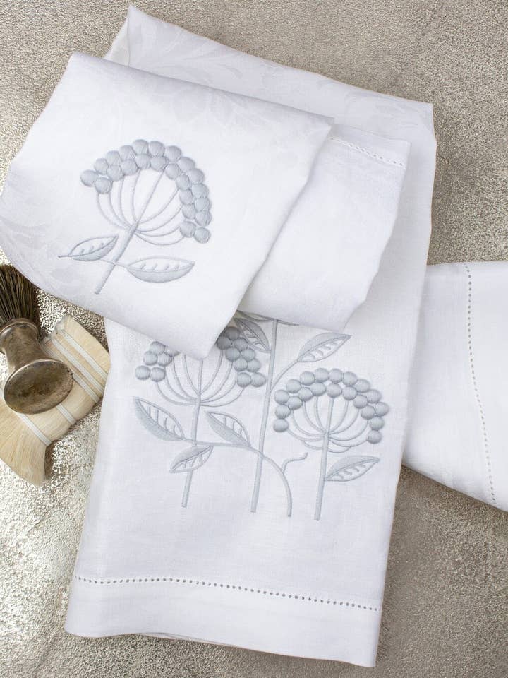 Linen Guest Towel Puff for wholesale by Teresa Alecrim - Têxteis para o Lar