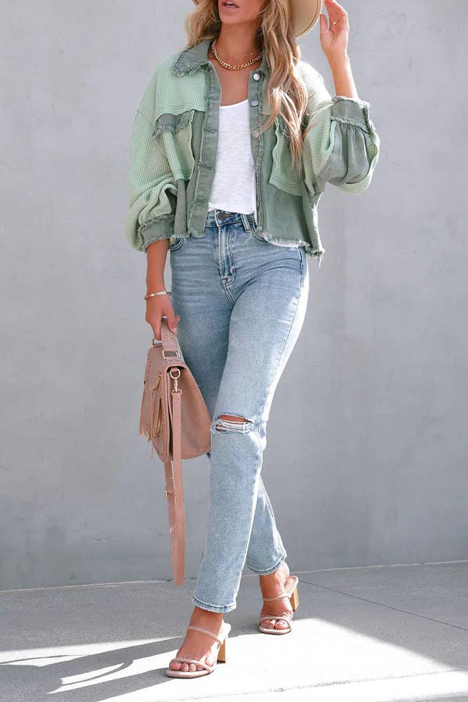 UNISHE - Venta al por mayor Sobrecamisa - Mujer - Chaqueta corta con botones de punto gofre liso ZK7221