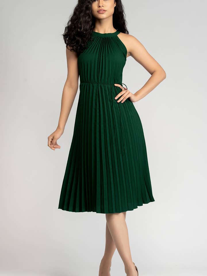 Kvinders Elegant Bæltet Plisseret Ærmeløs Kort Kjole Grøn Farve for engroshandel hos STYLE INSTANT