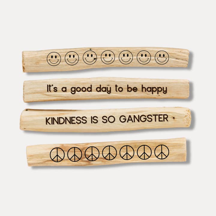 Palo Santo Bundle, 4-pak indgraveret glade design for engroshandel hos The Retrograde Shop