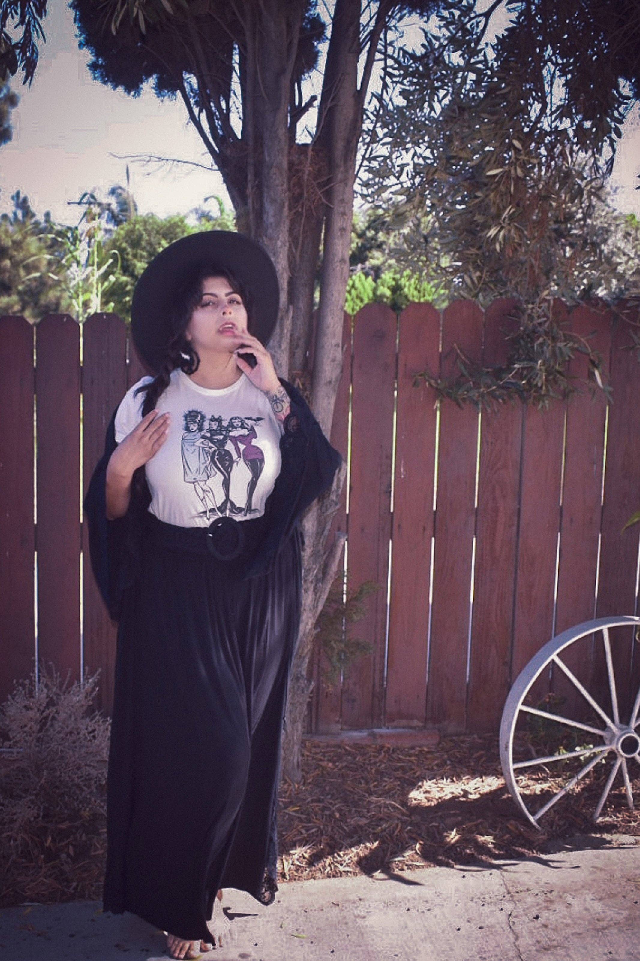 Mischief Made - Wholesale T-shirt met print - Dames - T-shirt met pasvorm van The Ladies Who Lunch in ivoor2