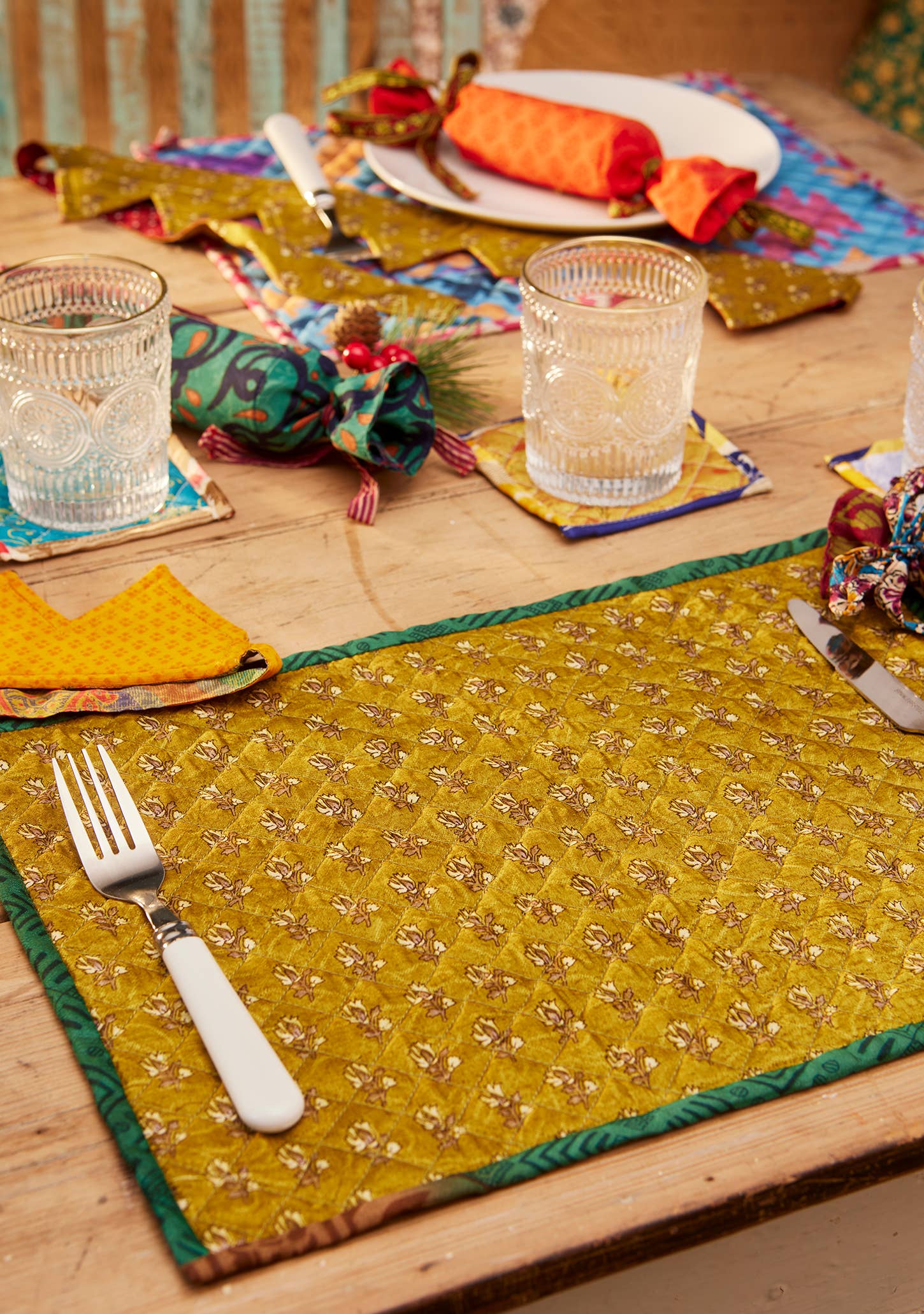 Namaste – wholesale Placemat – Recycled Sari Placemat4