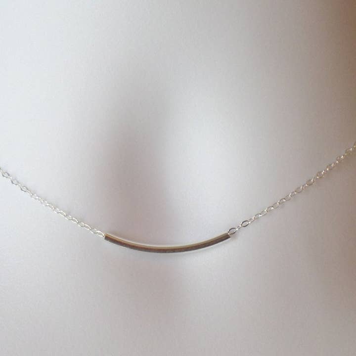 Collier barre en argent - Collier barre en argent sterling, collier en argent sterling, collier barre incurvée en argent sterling pour la vente par The Wandering Dandelion