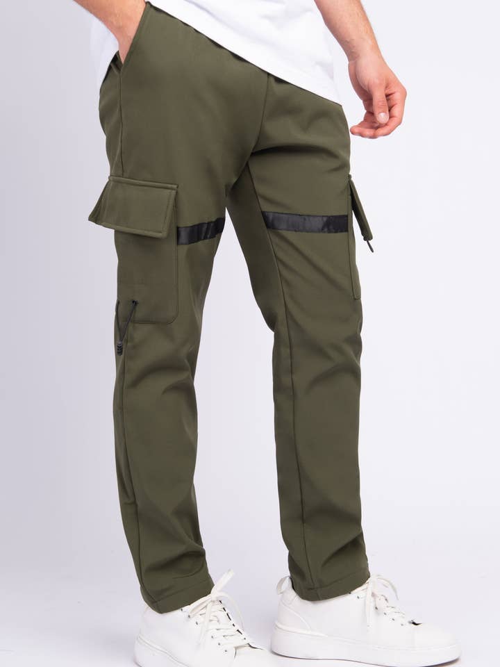 Effen kaki joggingbroek met cargozakken voor wholesale door AARHON