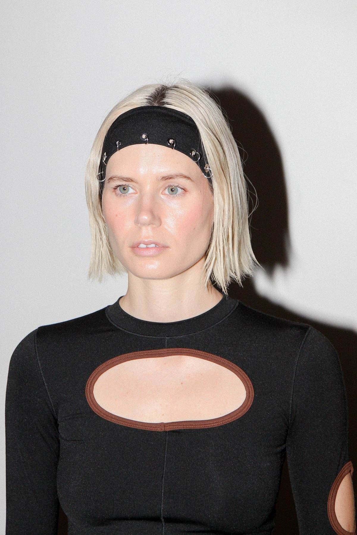 Onyx Gepierctes Stirnband in Onyx für den Großhandel auf Faire