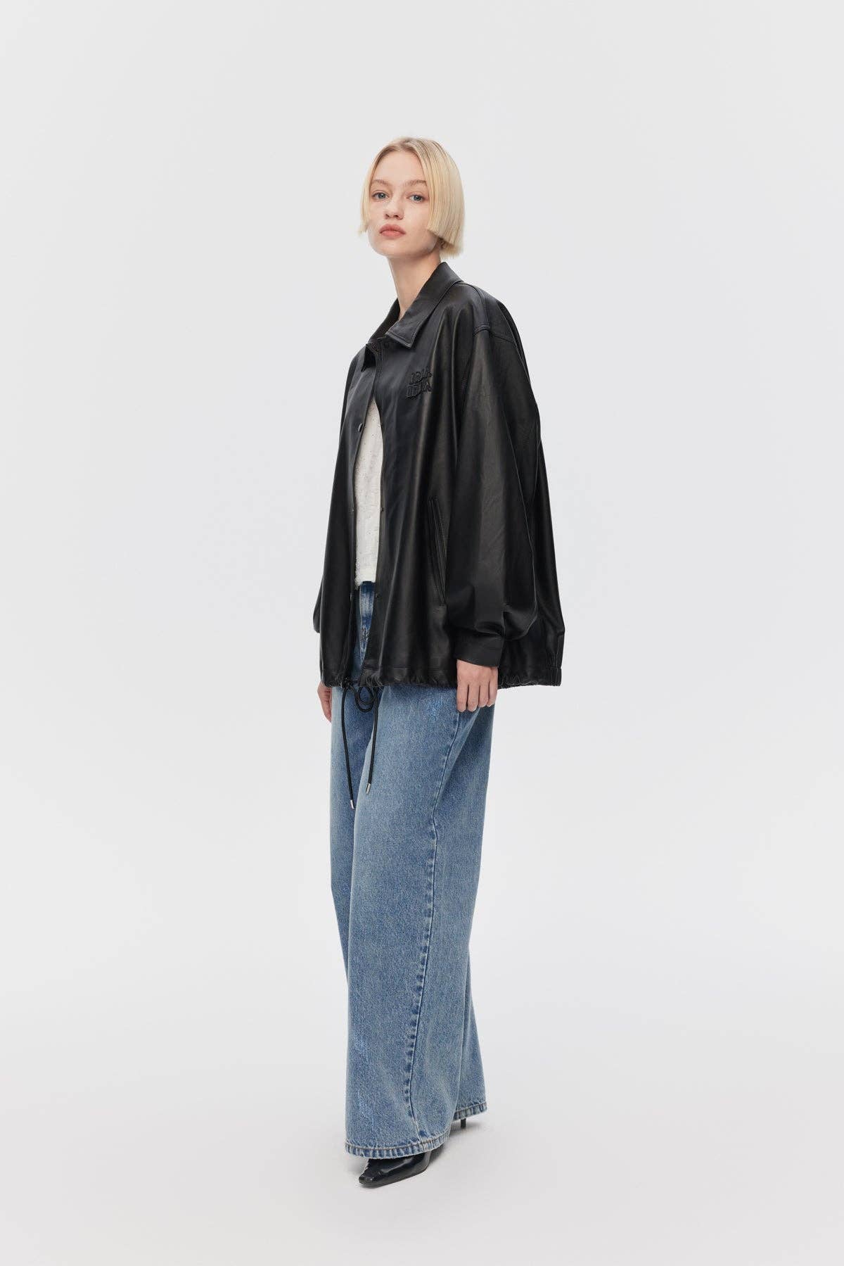 Urlazh – Großhandel Lederjacke – Damen – Vintage-Lederjacke4