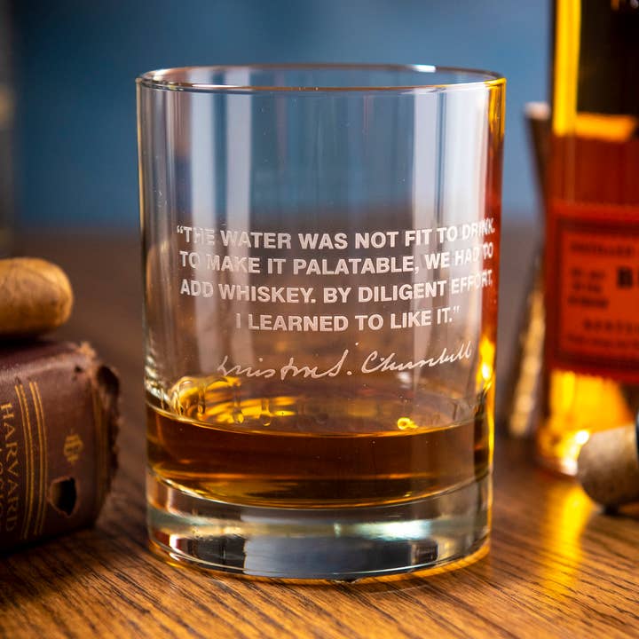 Winston Churchill Quote Glass (geschikt om te drinken) voor wholesale door A to Z Imaging and Design
