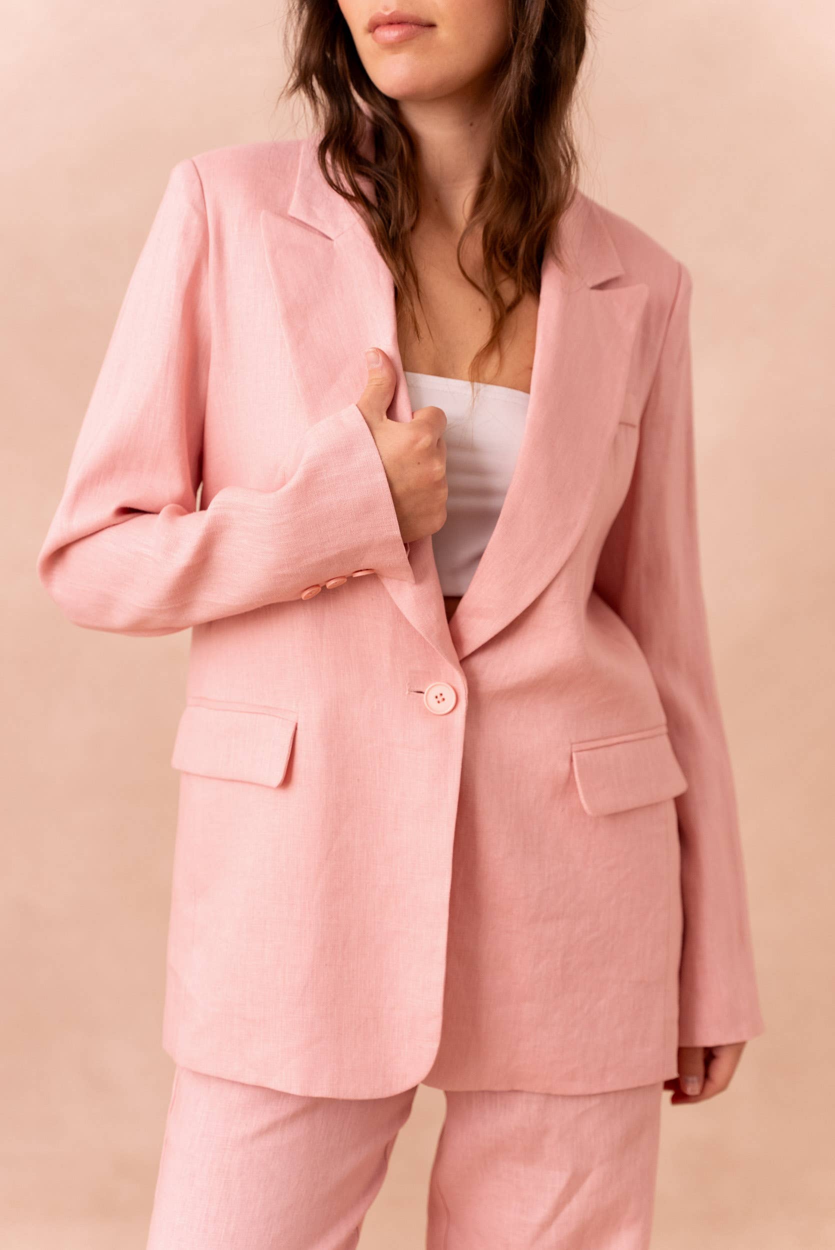 Attentif Paris - Venta al por mayor Blazer - Mujer - [De lino] Chaqueta blazer de corte recto en lino de calidad superior51