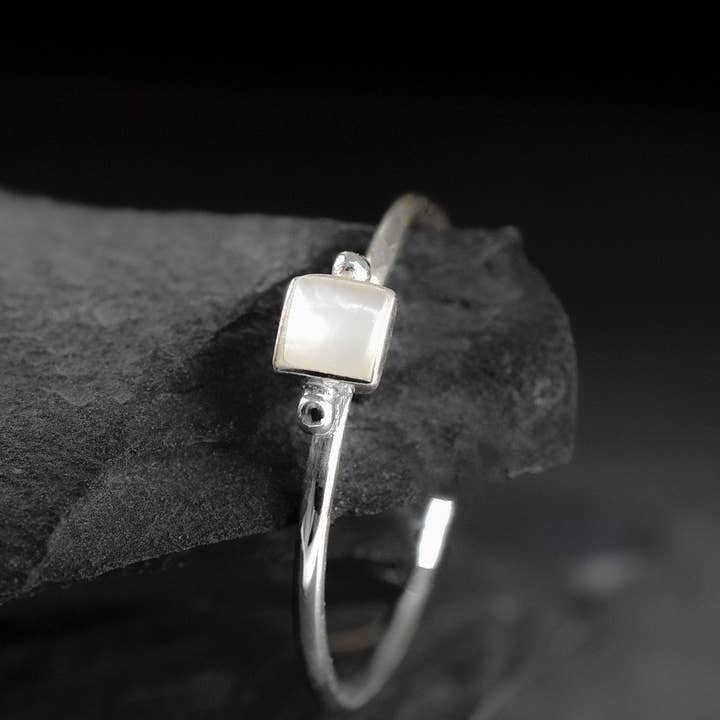 MadamLili - Wholesale Single Stone/Solitaire Ring - Mother of Pearl Ring - 925 Sterling Silver - Minimalist Jewelry - RG925-285