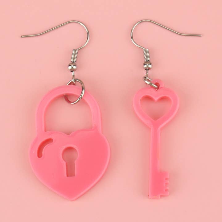 Sour Cherry – wholesale Dangle earrings – Rose Pink Key To My Heart Earrings0