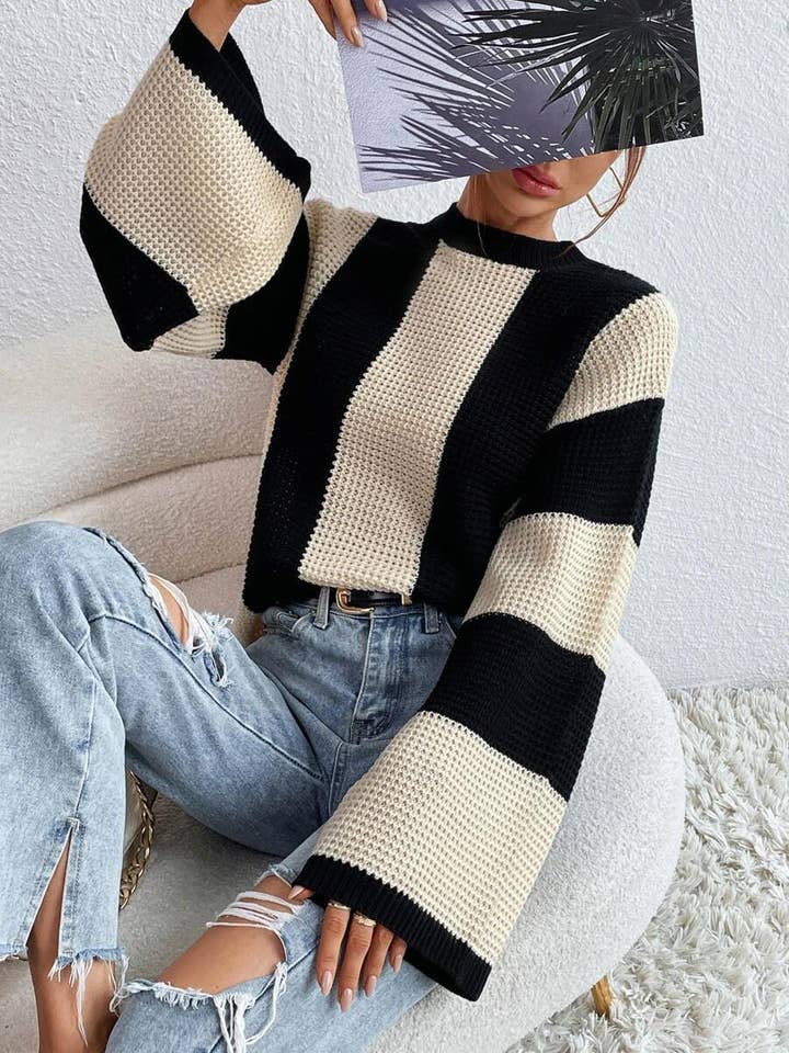 Lily Clothing - Wholesale Knit Sweater - Women's - CREW-NECK STRIPED DESIGN OF A NICHE SWEATER