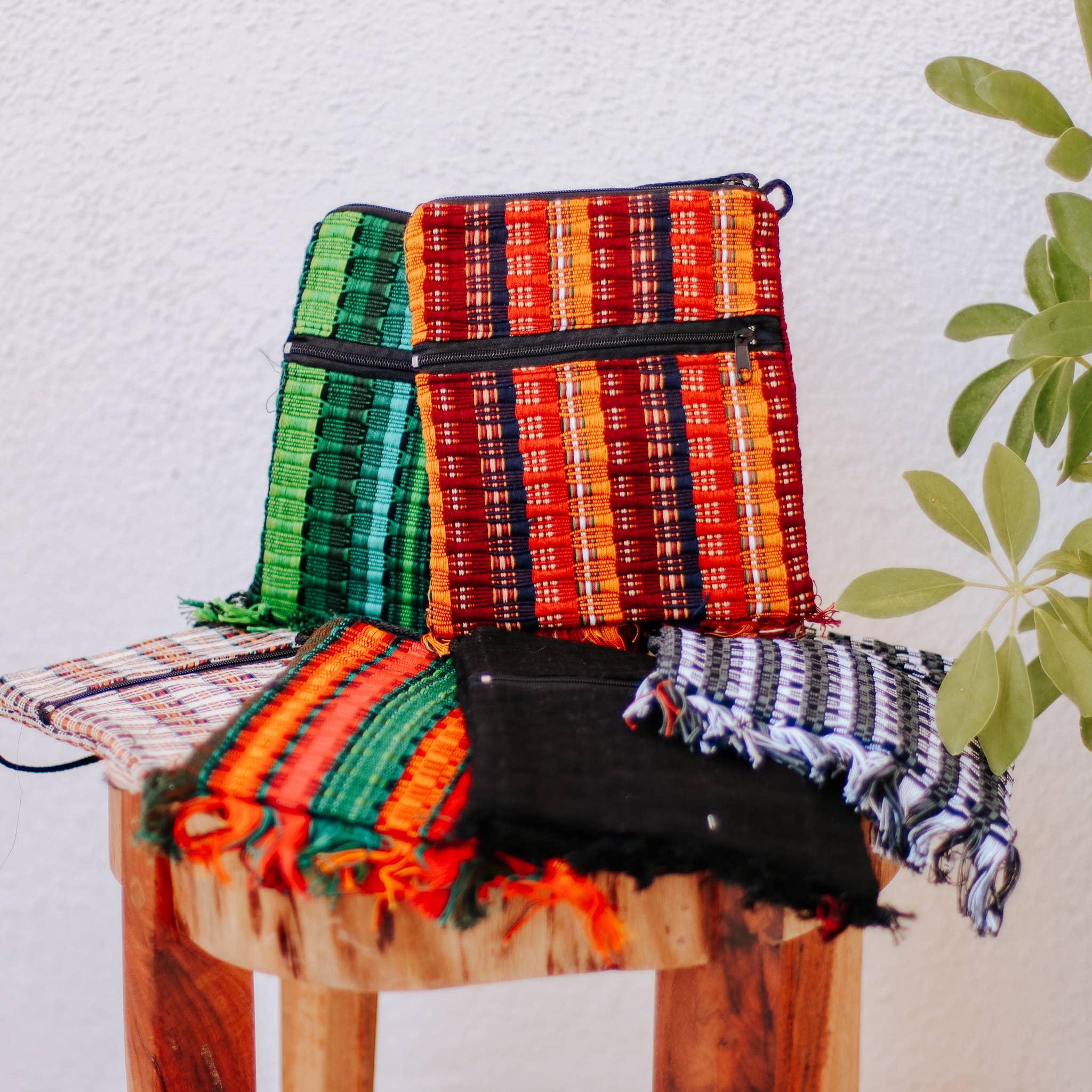 Tipico Tico - Wholesale Crossbody Bag - Women's - Guatemala Woven Side Purse (Multi-pack)1