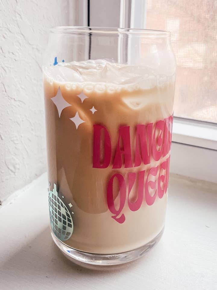 Dancing Queen Glass pour la vente par judi k designs