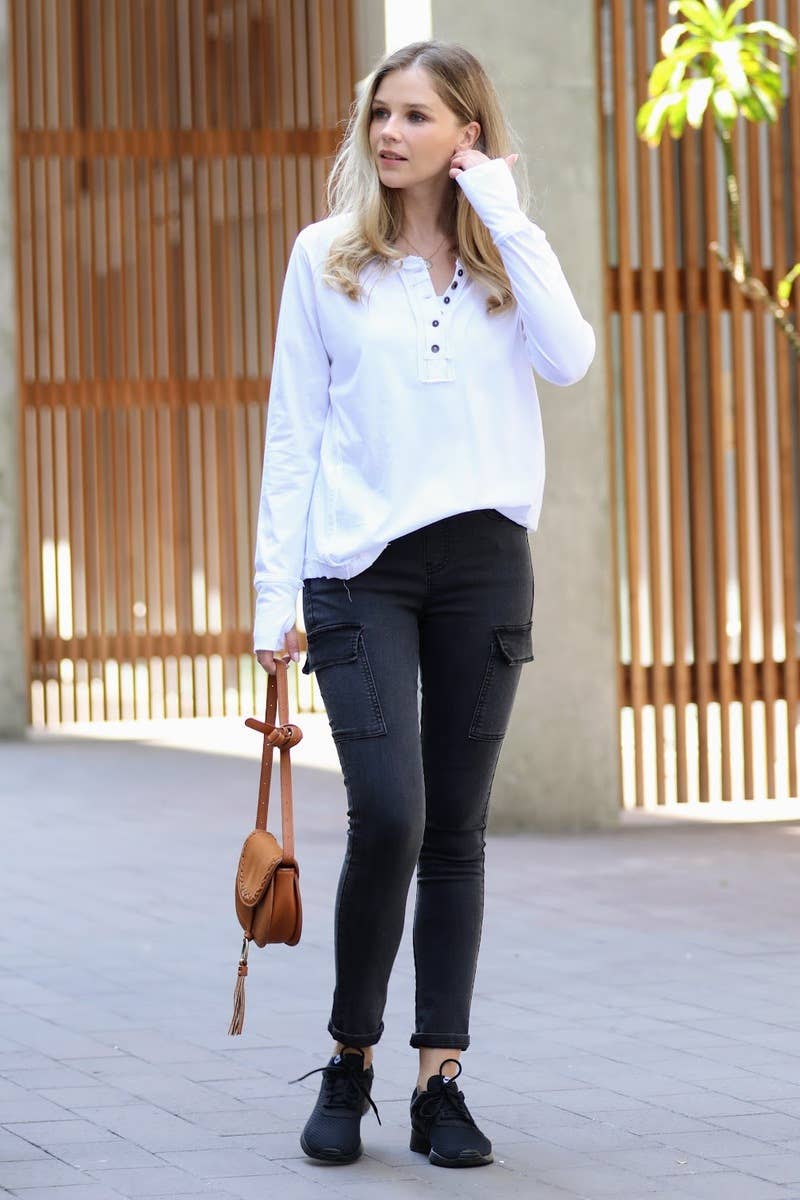 42POPS - Wholesale T-Shirt - Women's - ..'SI-24797 THUMB HOLE CUFFS BUTTON CLOSURE LONG SLEEVE TOP18