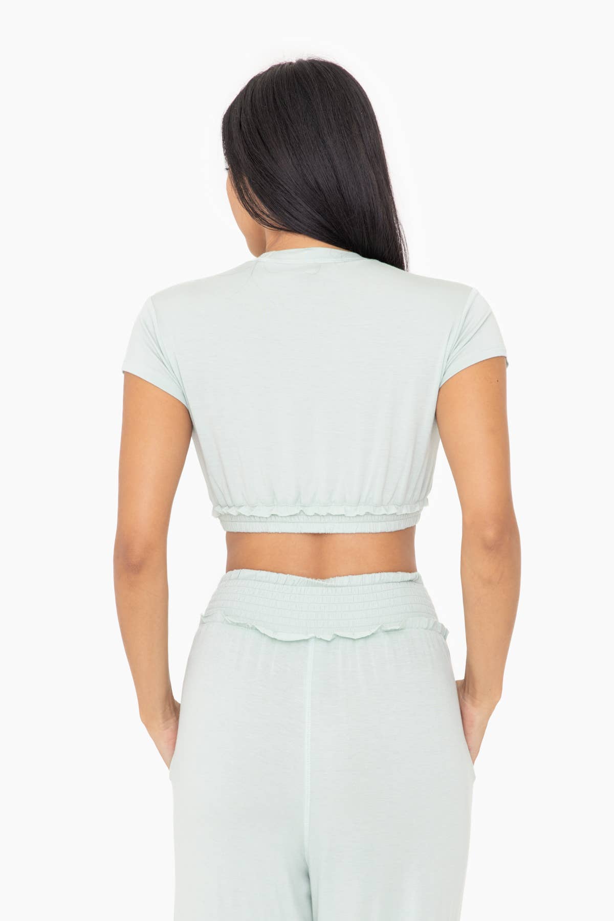 Mono B – Großhandel T-Shirt – Damen – Boxy Cropped-T-Shirt mit gesmokter Taille1