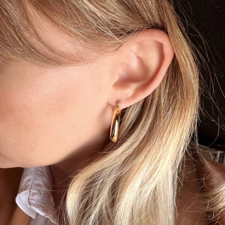 GoldFi - Wholesale Hoop Earrings - 18k Gold Filled Classic 25mm Tube Hoop Earrings