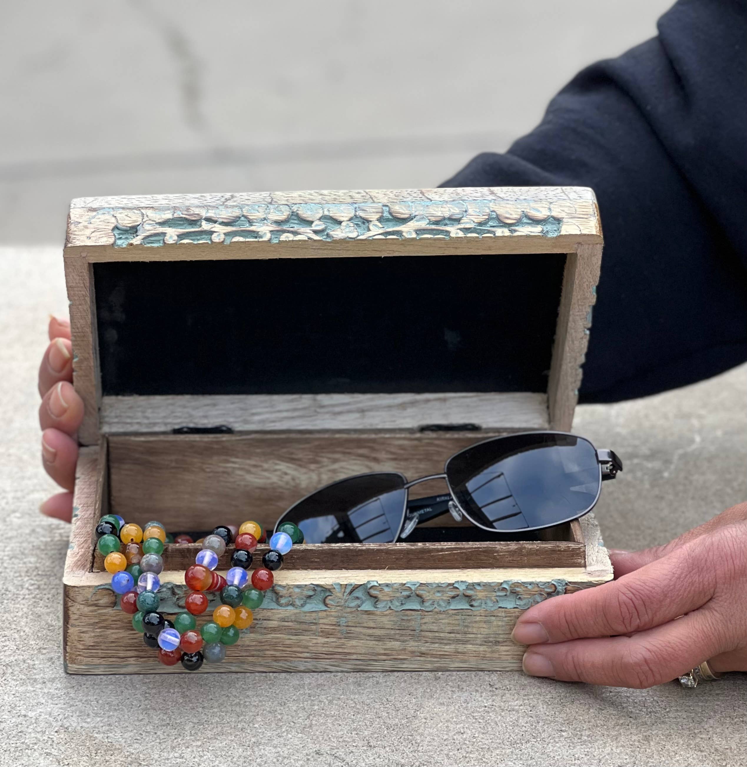 Lungta Imports - Wholesale Sieradendoos/organizer - Triple Moon Handgesneden sieraden Trinket Keepsake Houten Opbergdoos (Triple Moon, Large)9