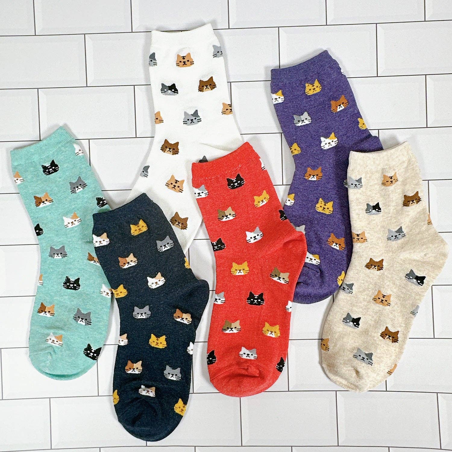 7DAYSSOCKS - Wholesale Socks - Women's - Women's Crew Cat Friends Socks7