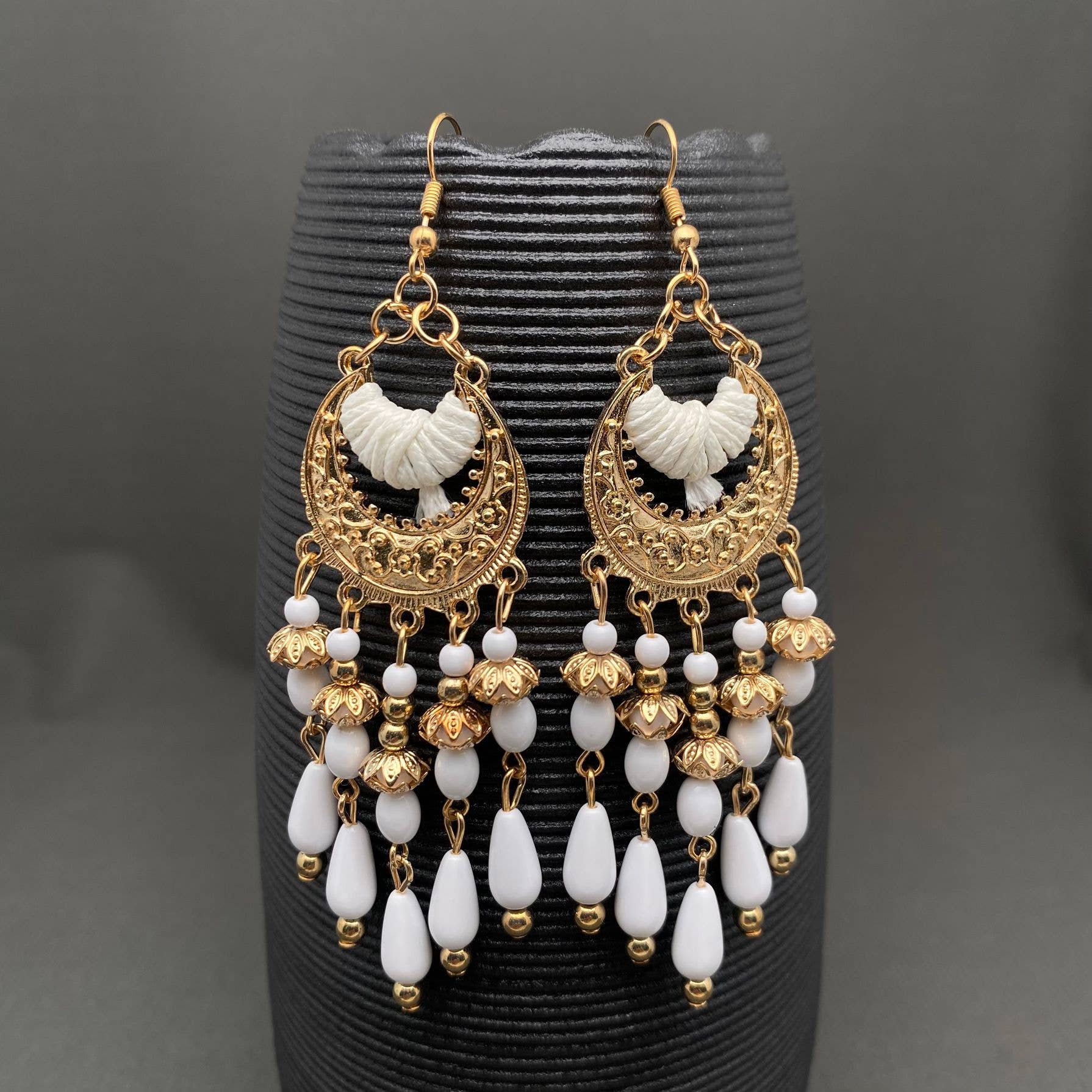 Mio Queena - Vente Boucles d'oreilles pendantes - Boucles d'oreilles pendantes à pampilles blanches de styles variés21