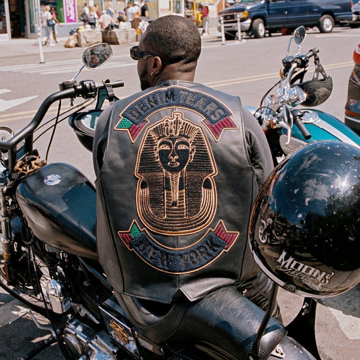 gestalten - Wholesale Arts & Entertainment - The Incomplete Vol. 2 – Highsnobiety Guide to Creative...17