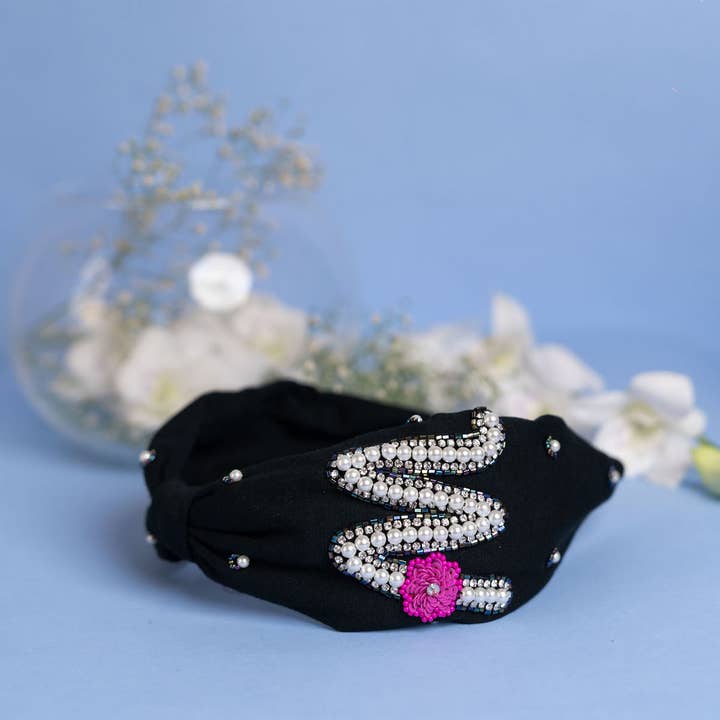 Betty Cooper Iniziale Embroidered Headband In Black - M for wholesale by Elaa