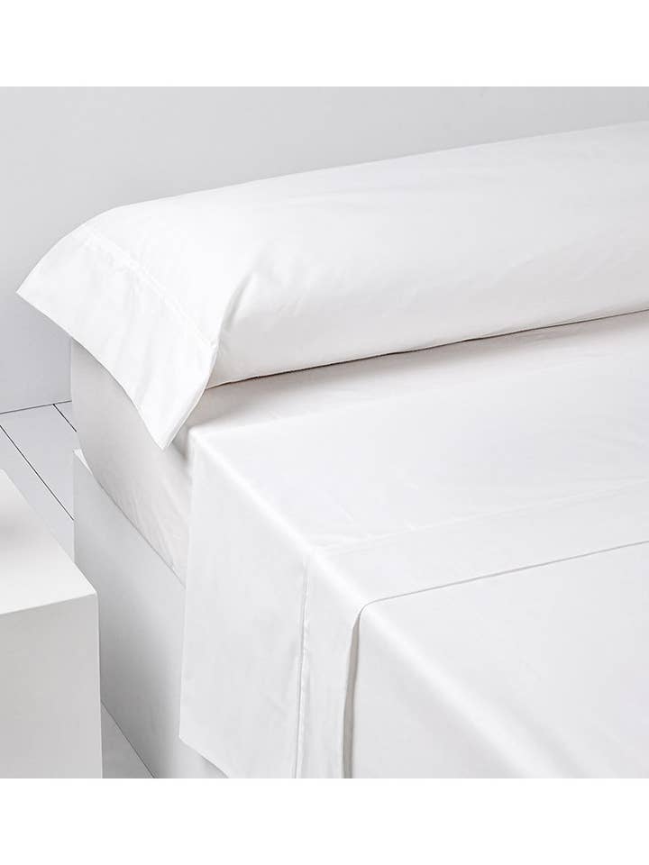 Påslakanset “Percal” med festongkant i 100 % bomull, vitt fodrat för wholesale av Barceló Hogar