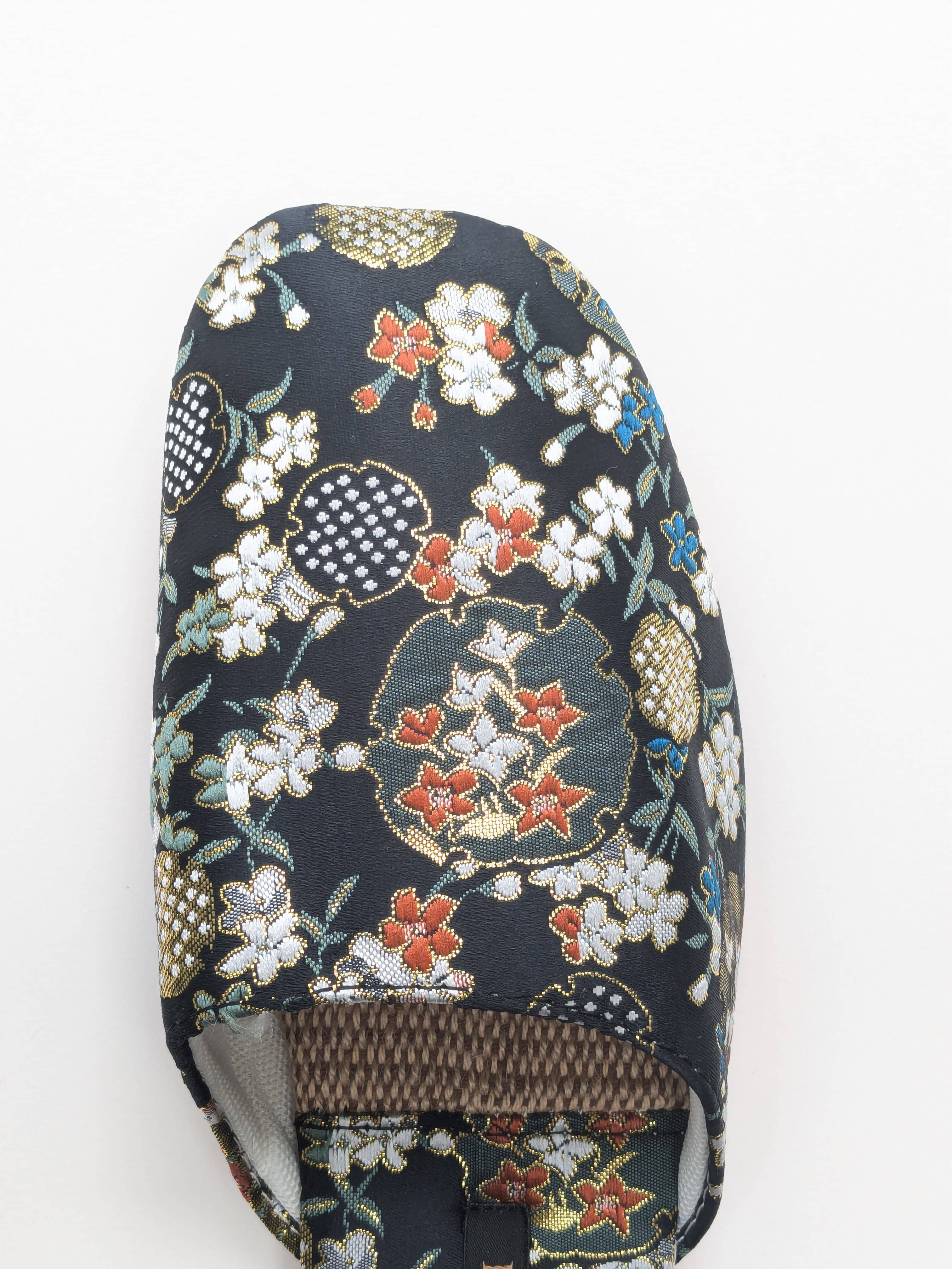 Lian Collection – wholesale Tofflor - Dam – Sommarsandaler för kvinnor, handbroderade, lyxig hemmaklädsel2